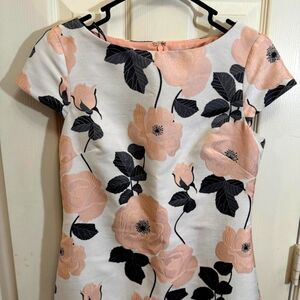 Vince Camuto Pink and Black Sheath Dress Short Sleeve Bateau Neckline